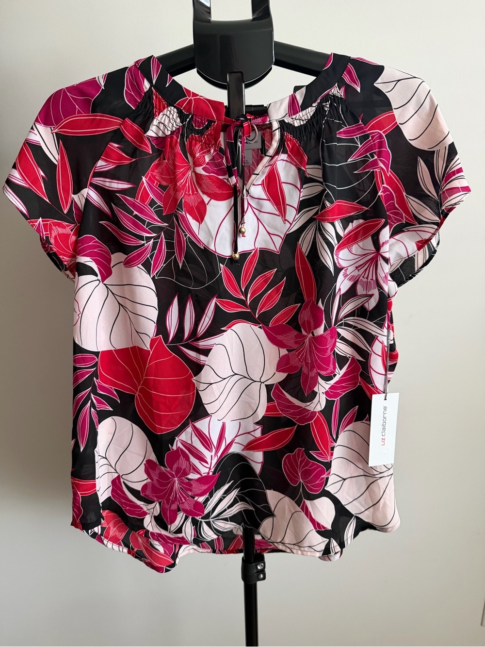 NWT Liz Claiborne Black, Pink & Red Floral Short Sleeve Blouse